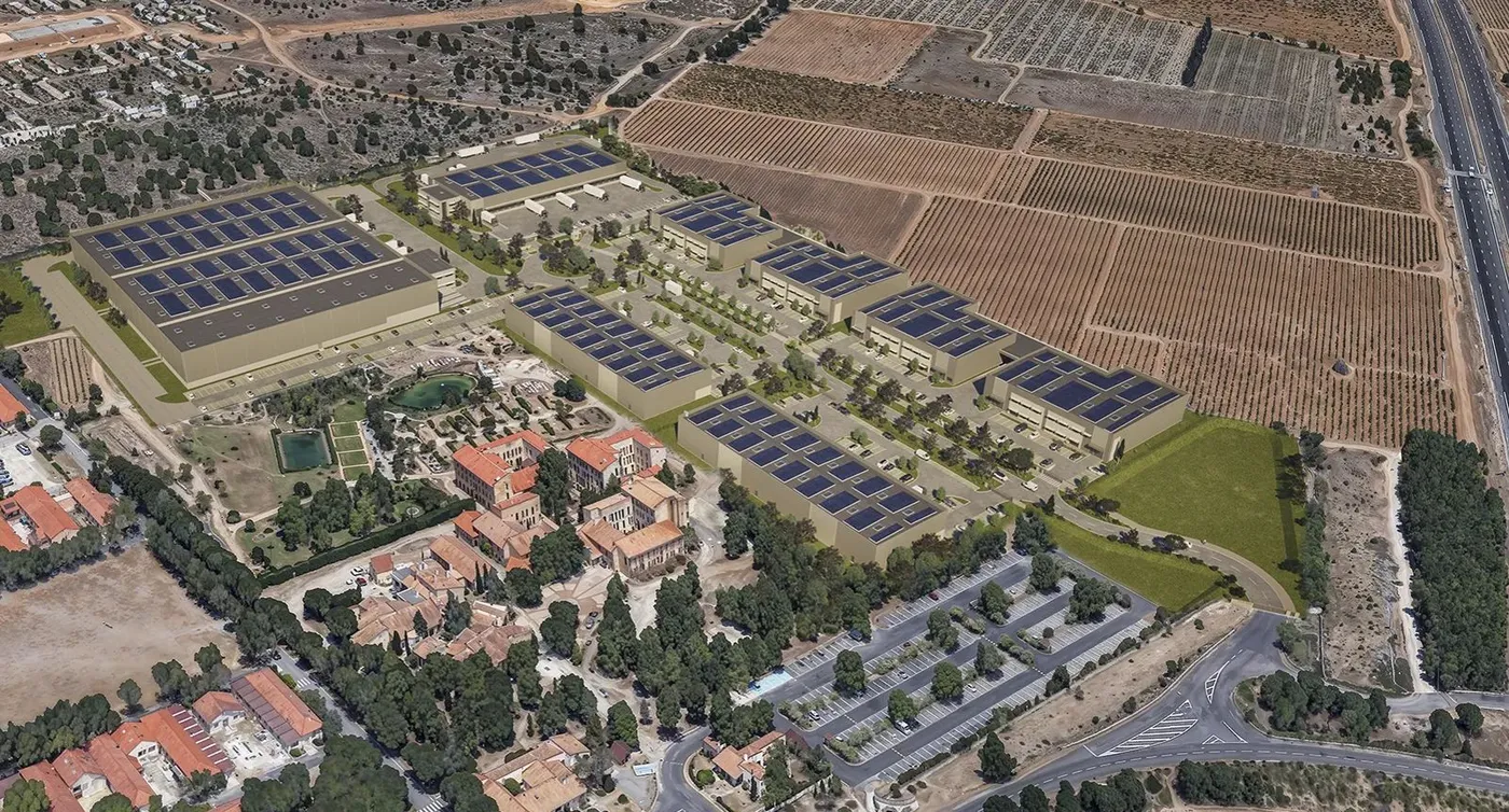 Vue aérienne du Parc Roussillon 41 en bordure de l'A9